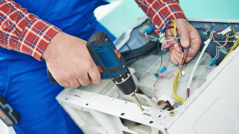 Küçükçekmece Çetintaş Çetintaş çamaşır makinesi kart tamiri – Su almama arızası orijinal parça ile giderildi. - Teknik servis örneği